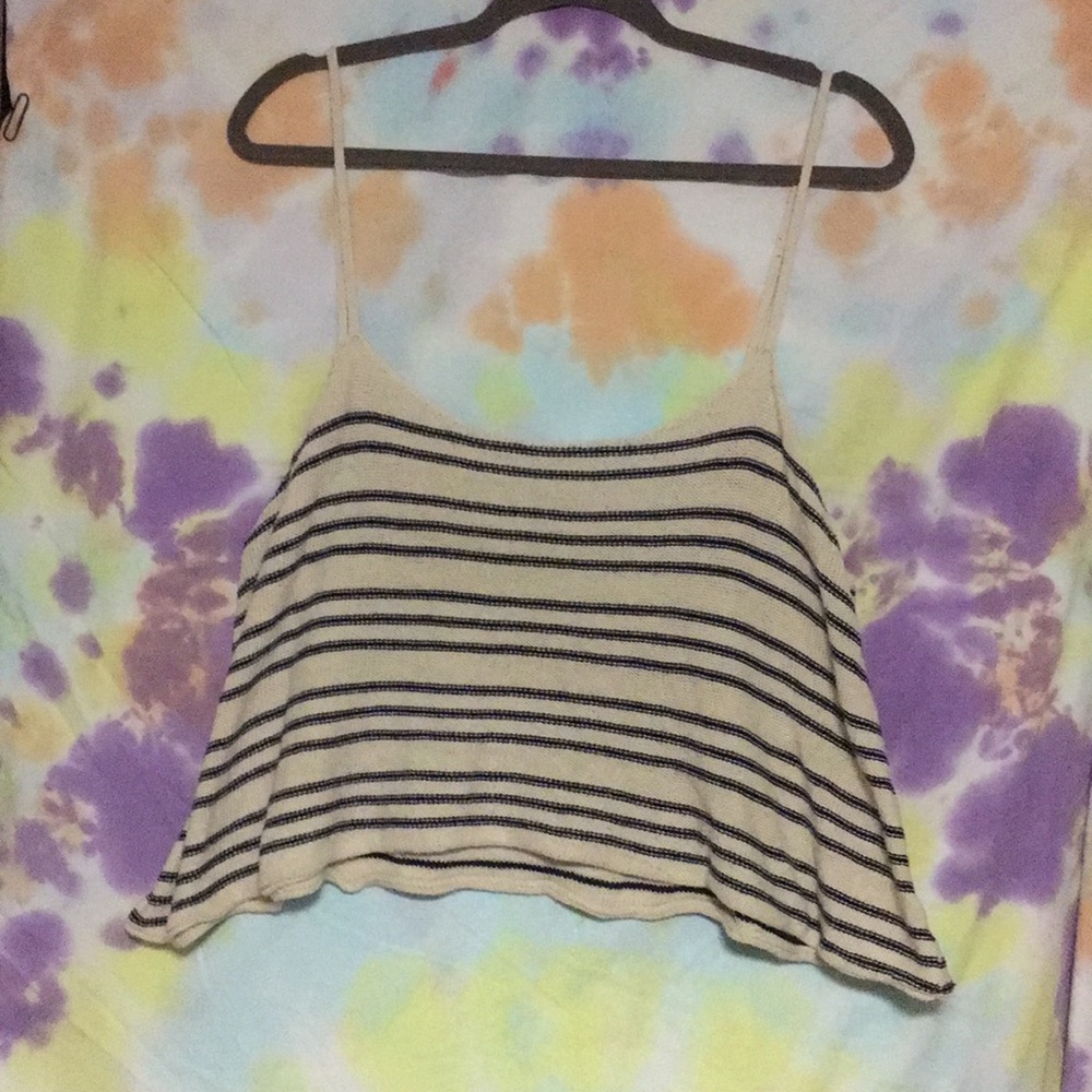 Short tank top